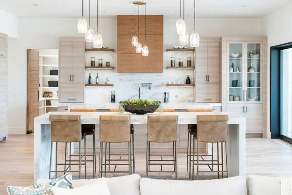 Luxury kitchen ideas | C Woods Photography on Shutterstock